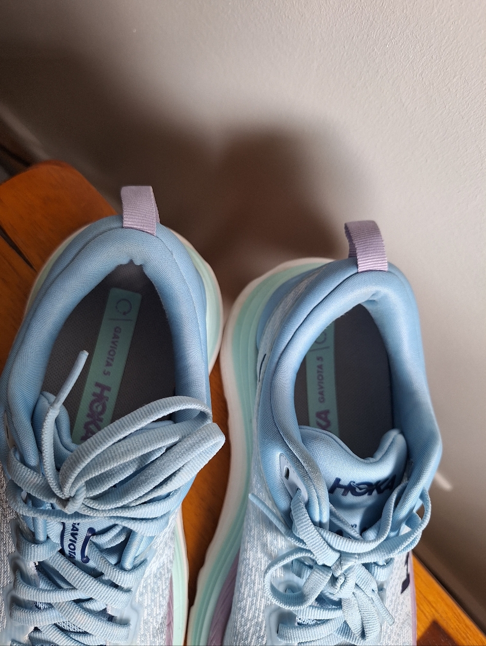 Hoka Gabiota 5 Women's Size 8B - Picture 8 of 13